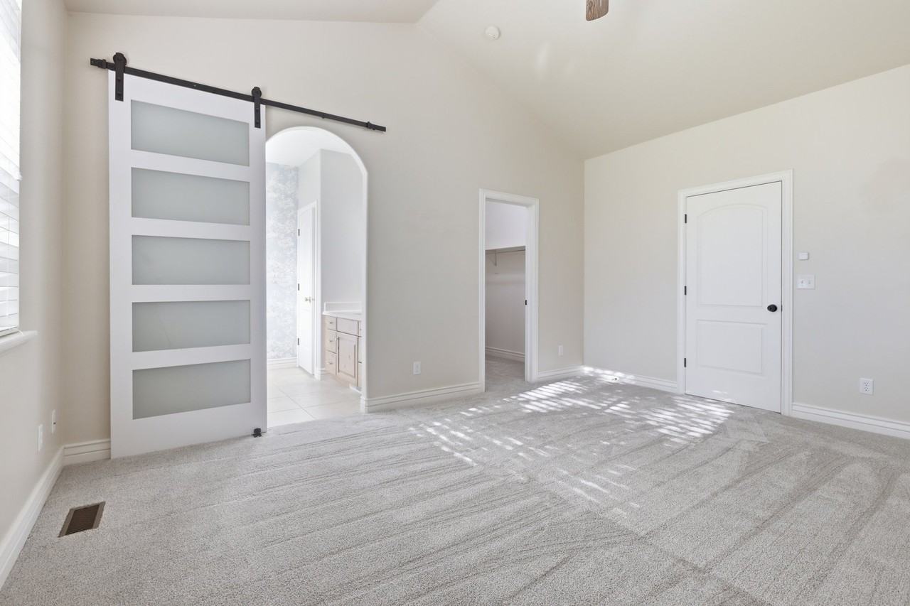 6709 W Avery Ave - Photo 4 of 20