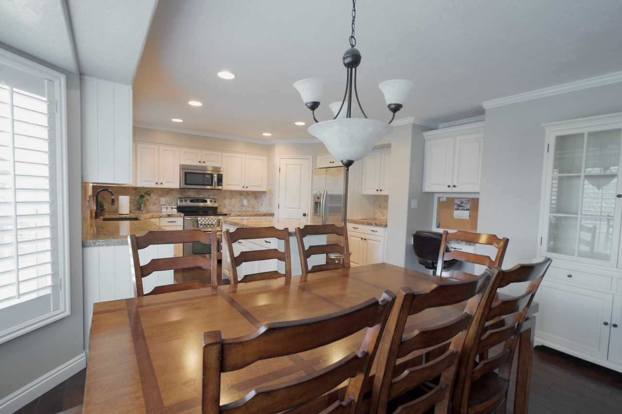 7136 S Ponderosa Dr - Photo 4 of 20