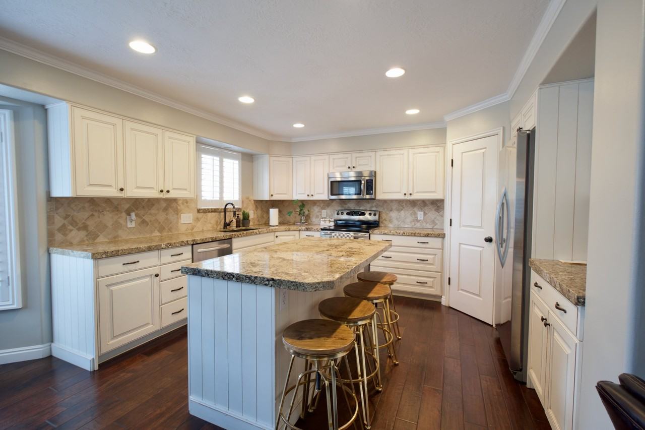 7136 S Ponderosa Dr - Photo 5 of 20