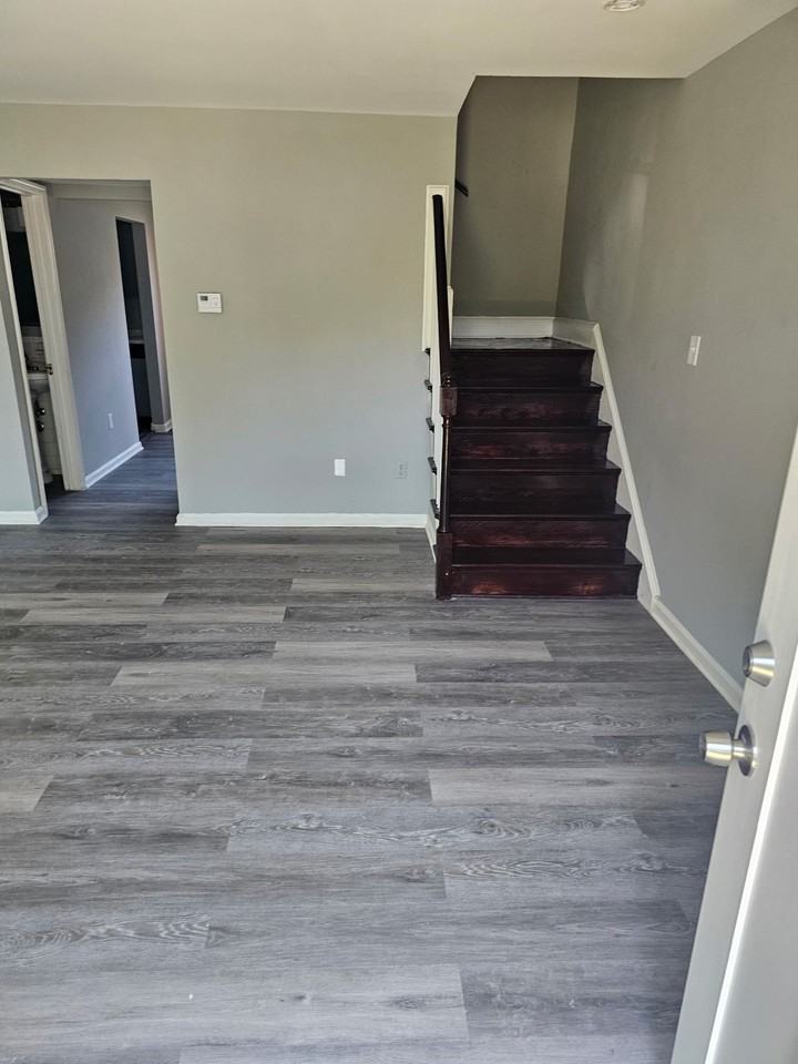 1709 Addison Rd S - Photo 6 of 7