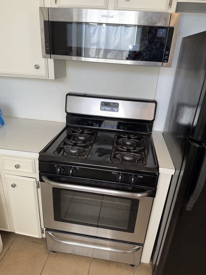 8005 Carrick St #C - Photo 6 of 20