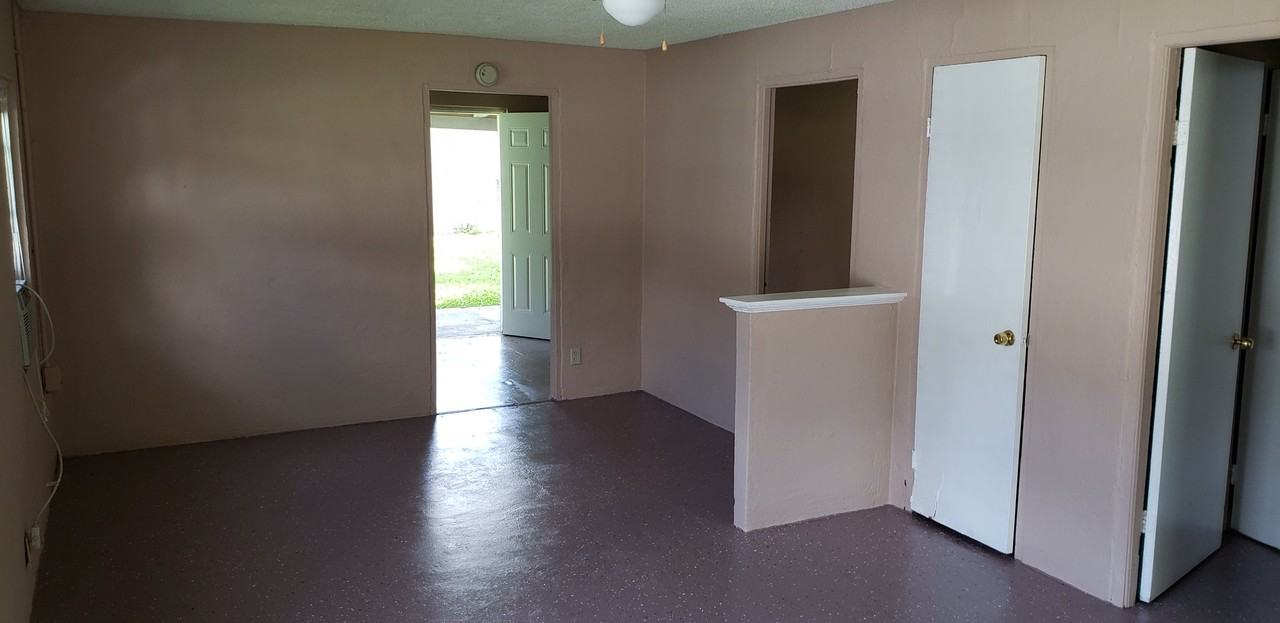 2207 W Lanier St - Photo 2 of 6