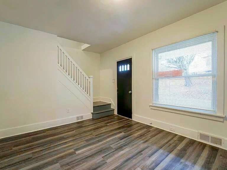 2411 Wurzell Ave - Photo 2 of 13