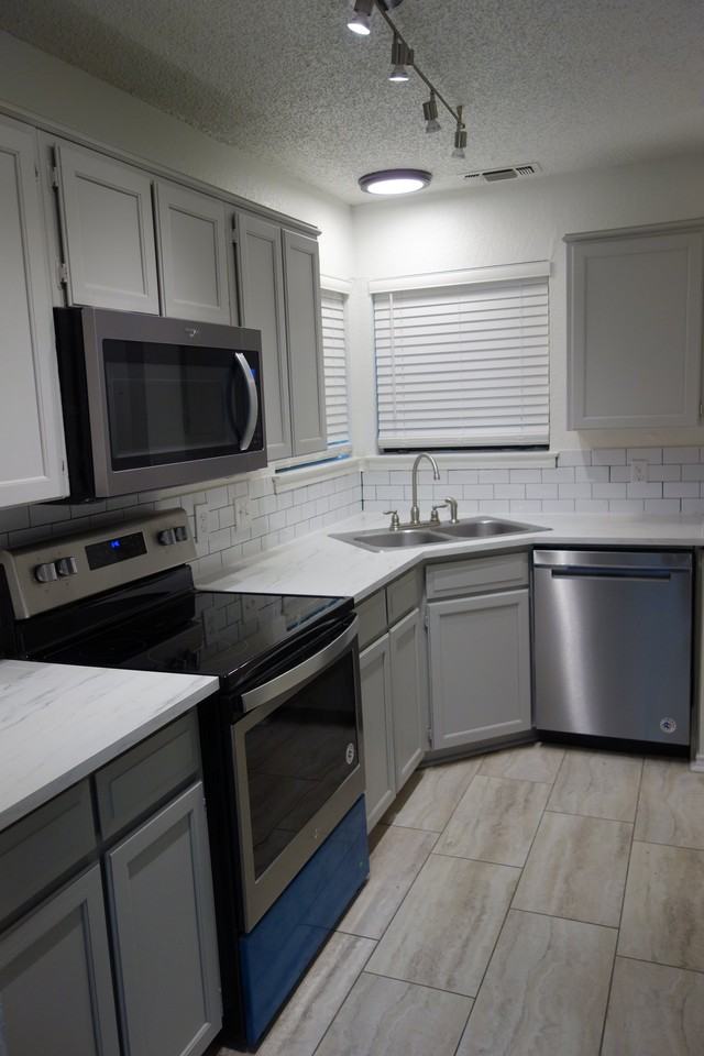 220 Vista Way #220 - Photo 2 of 24