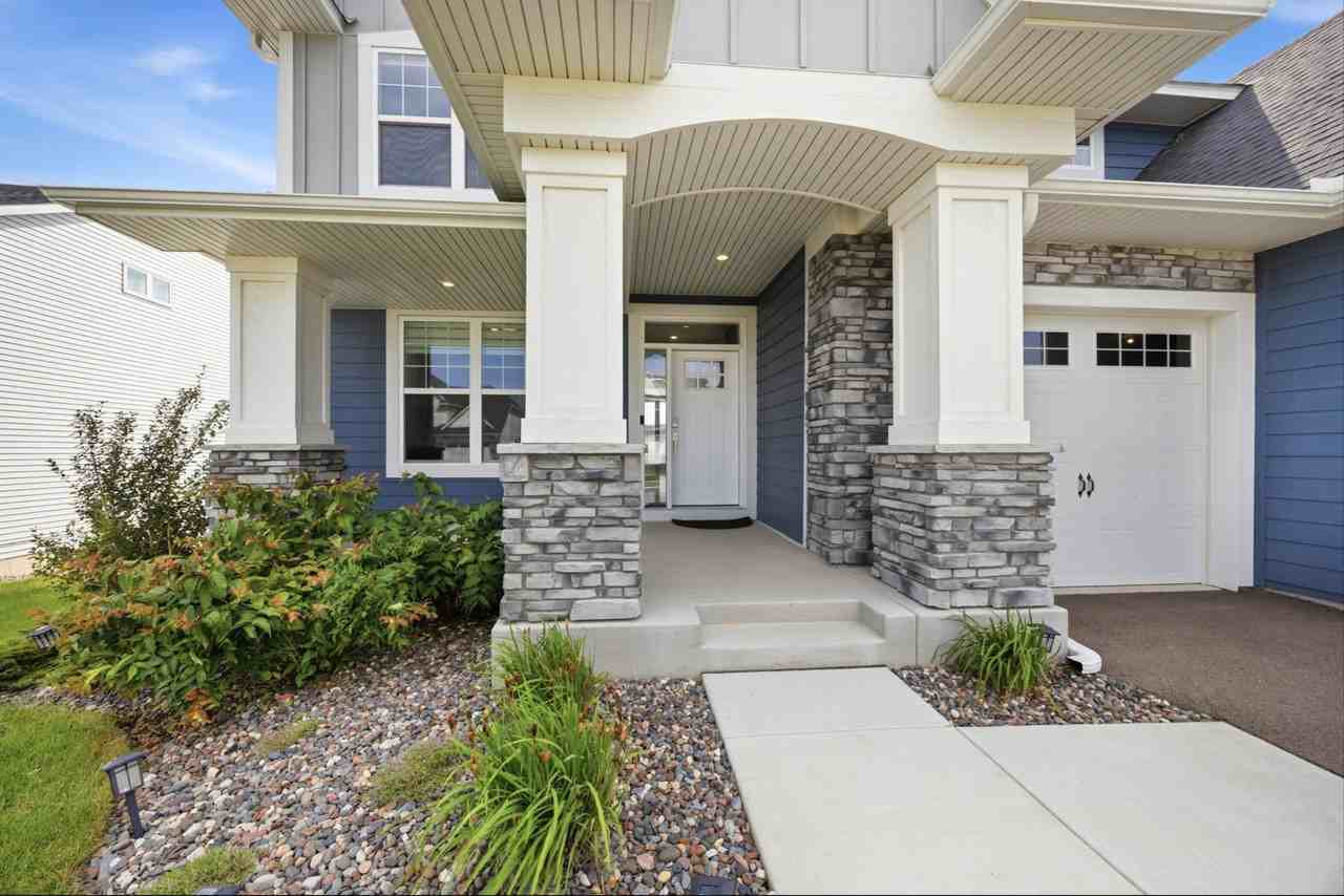 18120 Hinckley Ave - Photo 2 of 36