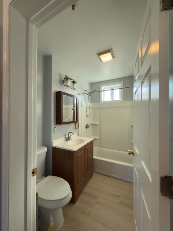 191 Smith St #3 - Photo 4 of 6