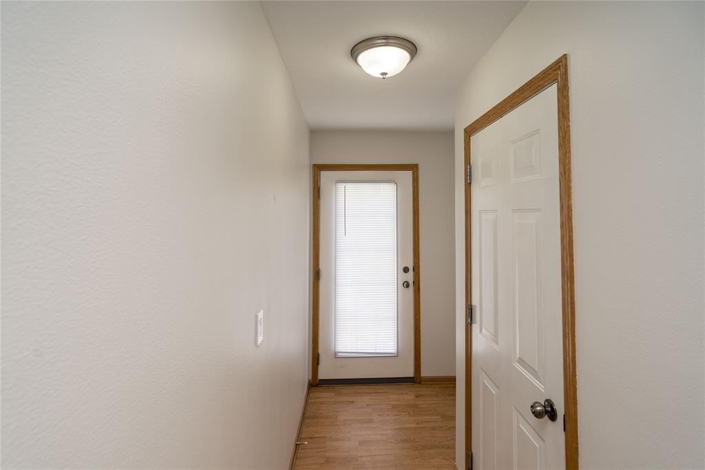 15229 Alpine Dr - Photo 3 of 20