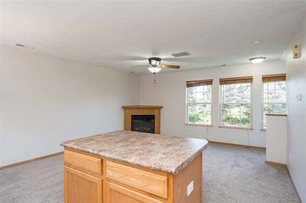 15229 Alpine Dr - Photo 5 of 20