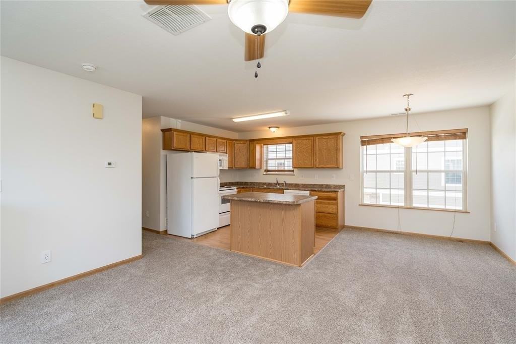 15229 Alpine Dr - Photo 6 of 20