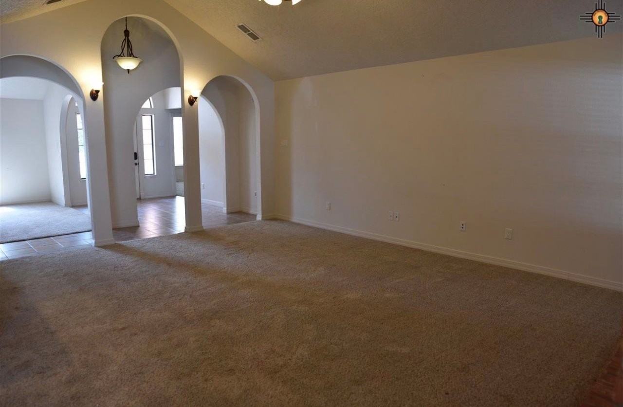 1009 Wrangler Way - Photo 3 of 24
