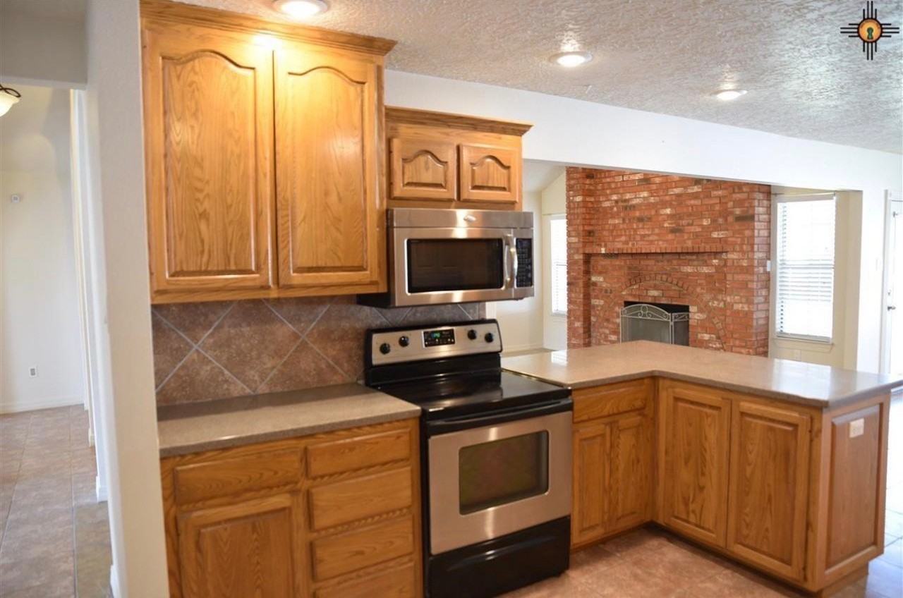1009 Wrangler Way - Photo 4 of 24