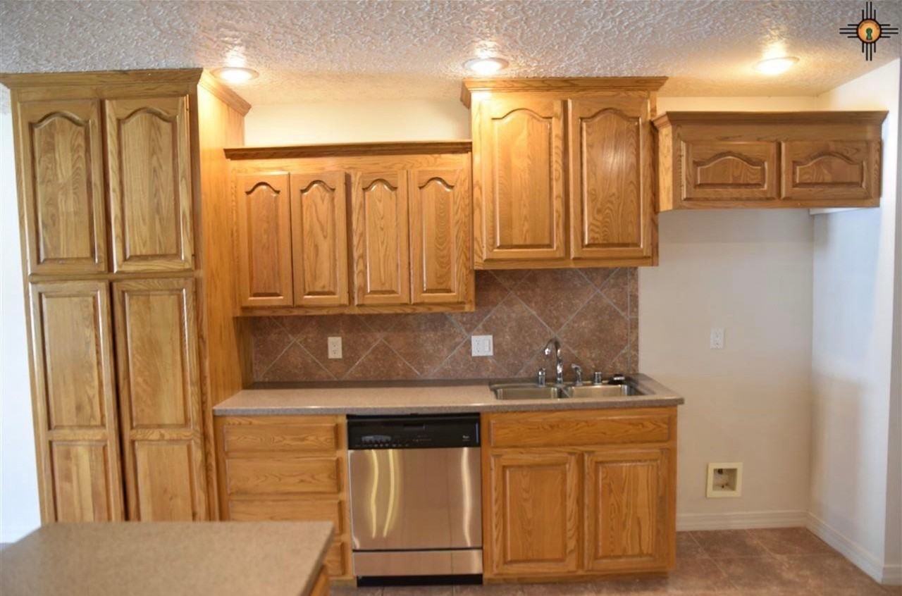 1009 Wrangler Way - Photo 5 of 24