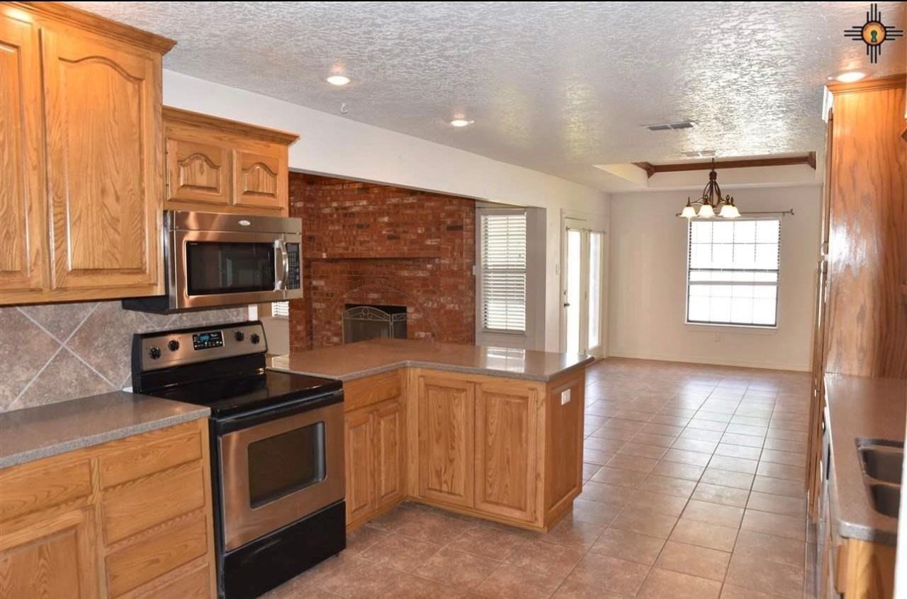 1009 Wrangler Way - Photo 6 of 24
