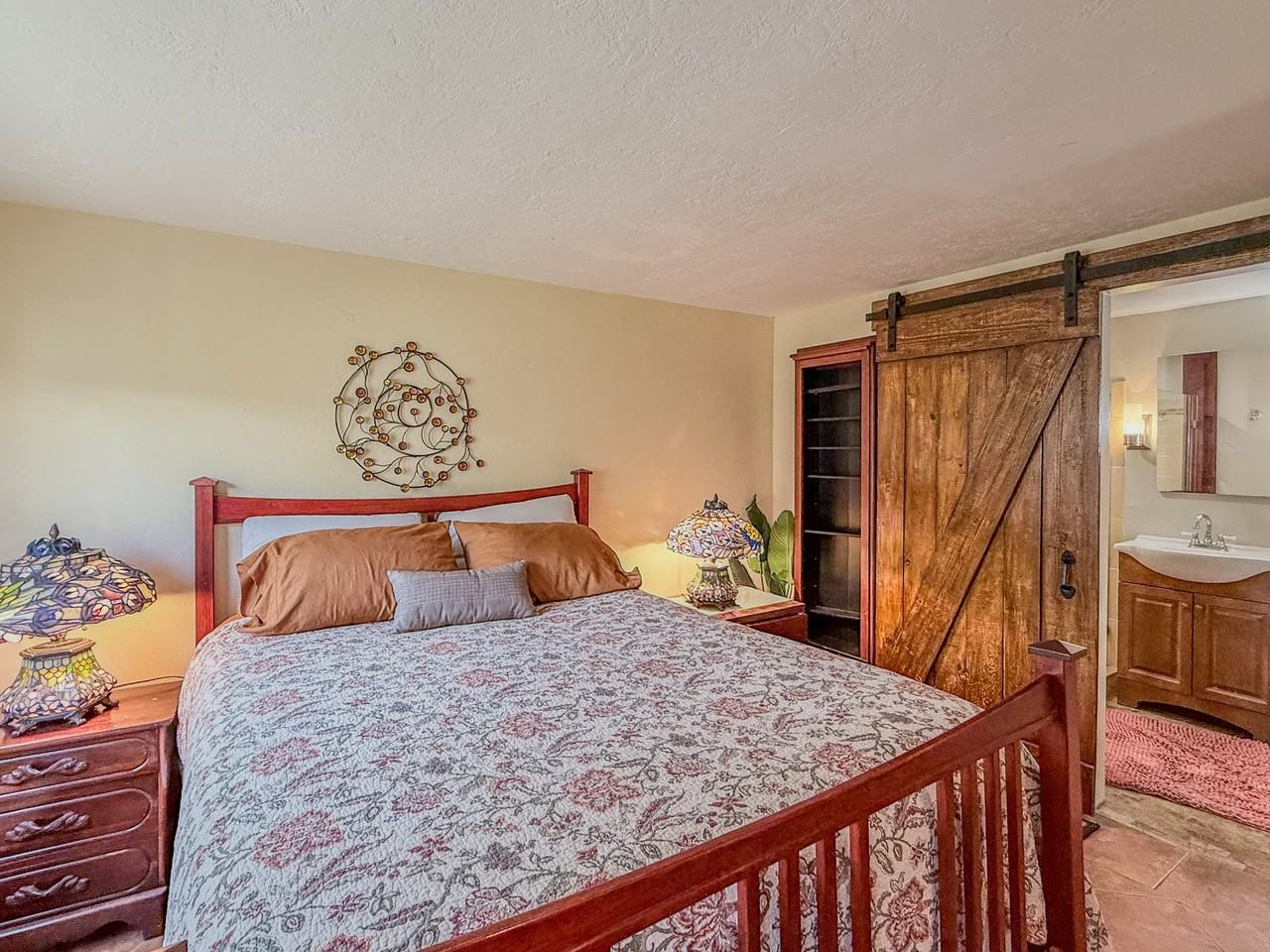 2433 Mckinley Ave #B - Photo 7 of 9