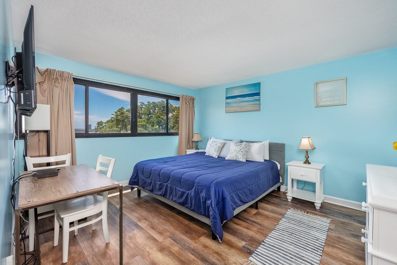 601 Mitchell Dr #404 - Photo 4 of 20