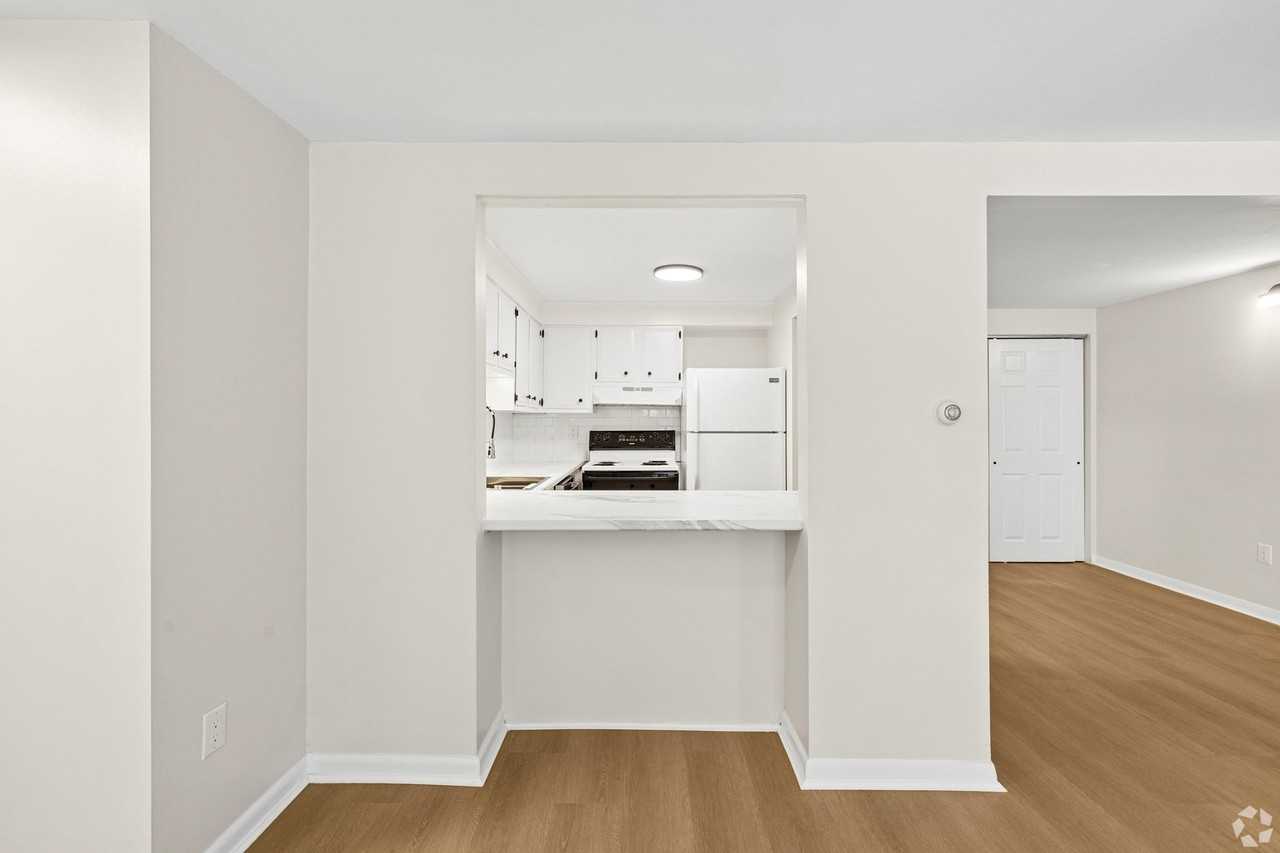 256 Thurber St - Photo 3 of 5