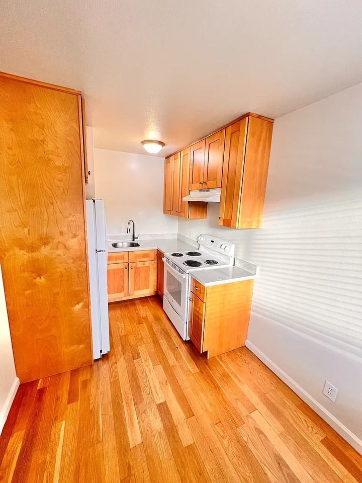 152 Jackson Ave #102 - Photo 2 of 8