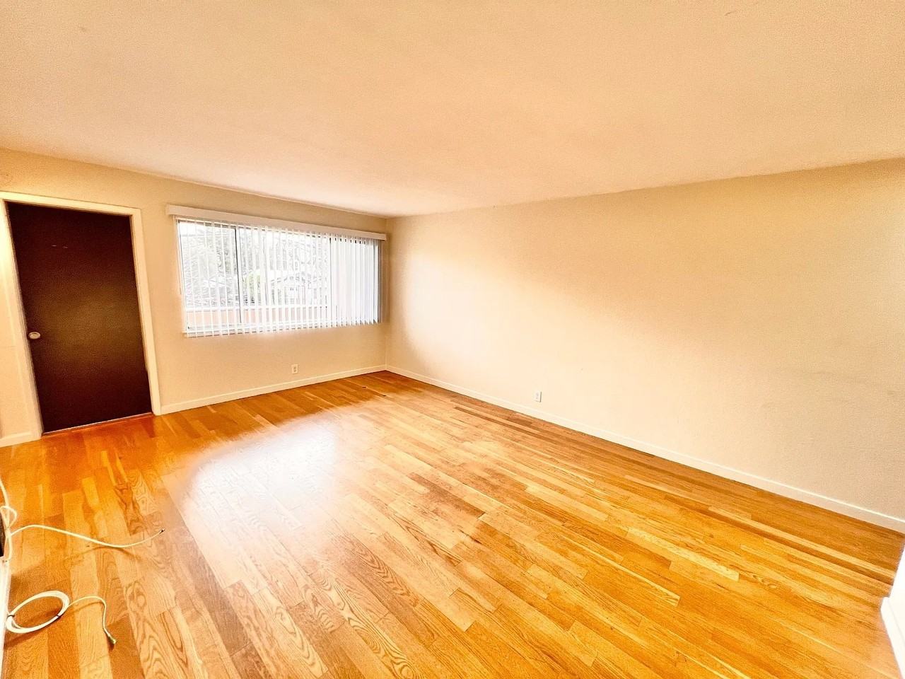 152 Jackson Ave #102 - Photo 7 of 8