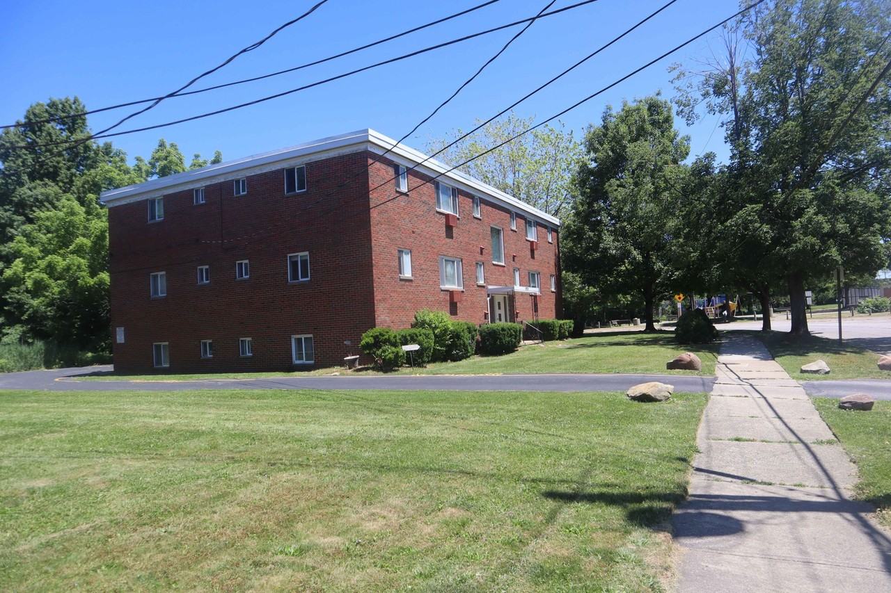 007 Bella Dr - Photo 2 of 13