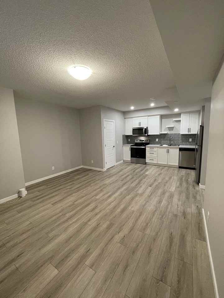 106 Lucas Hts Nw - Photo 6 of 37