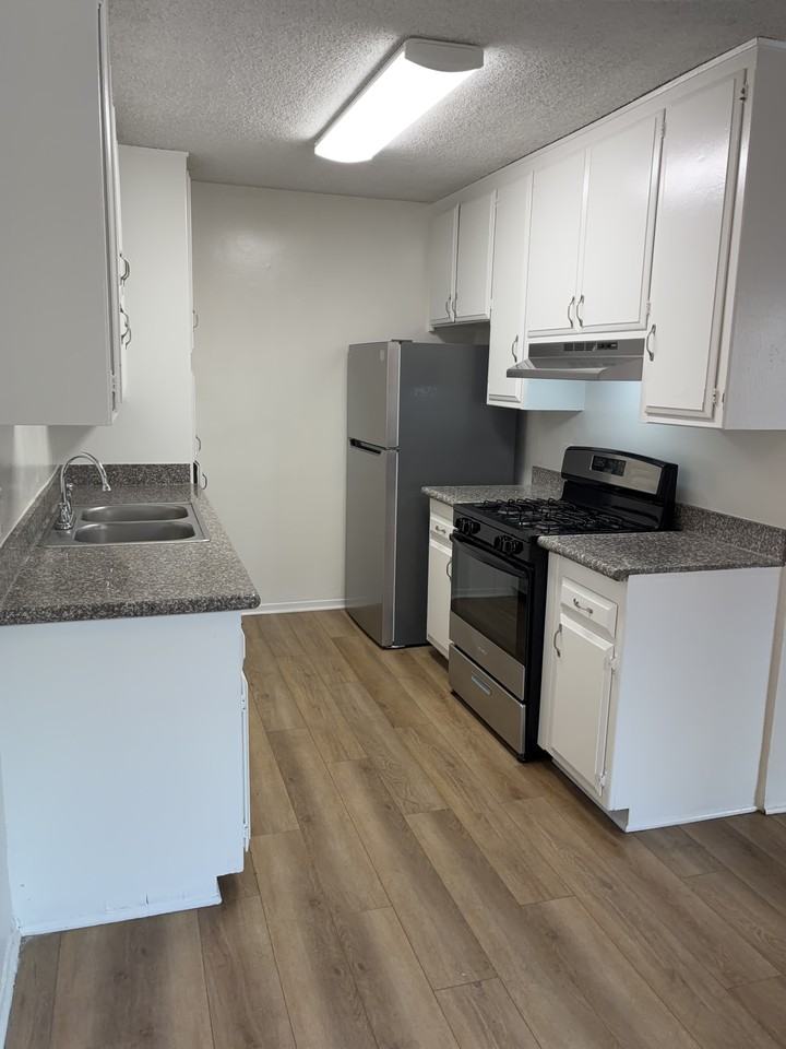 1235 South Loara Street #2 - Photo 4 of 16