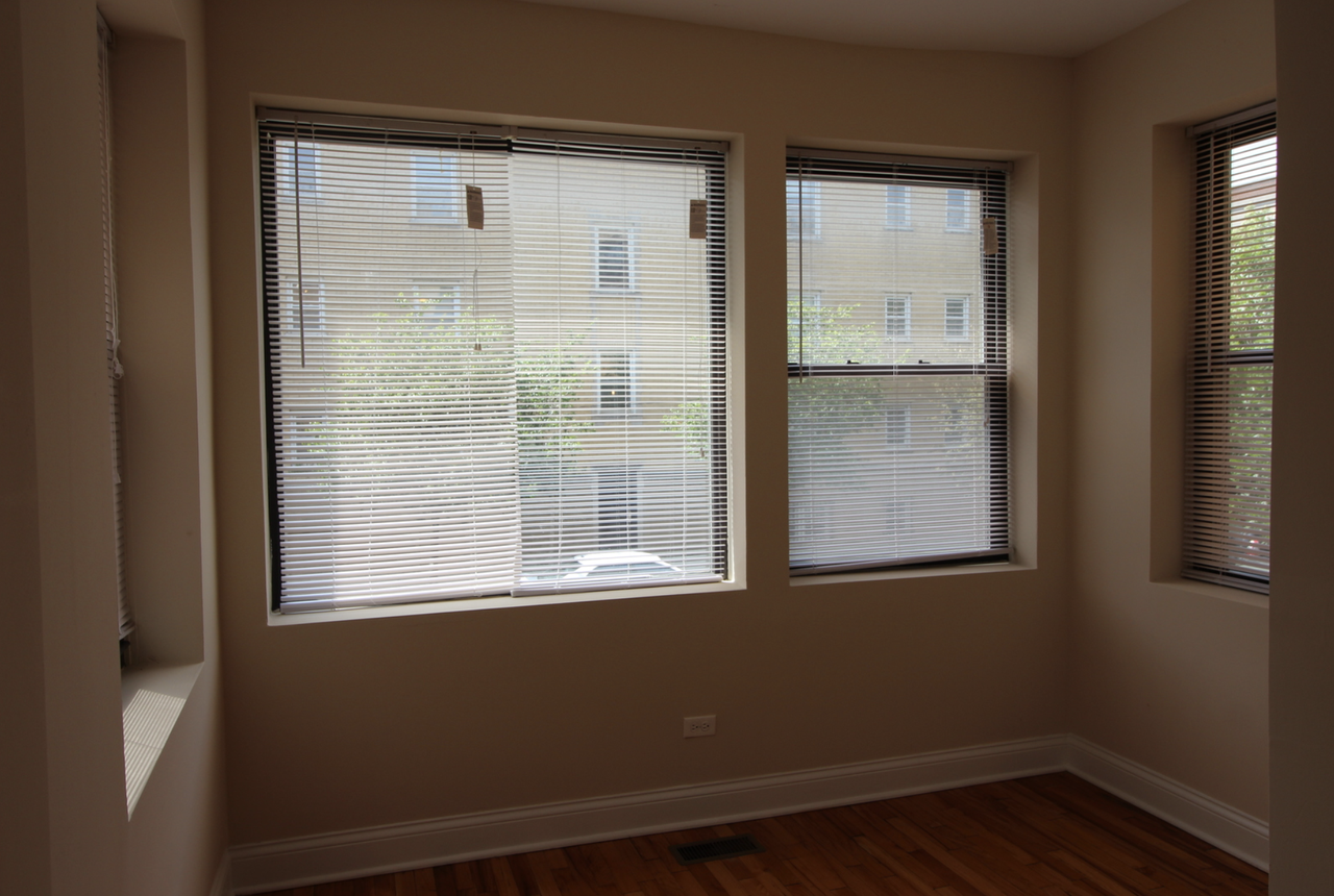 3214 W Argyle St #1 - Photo 2 of 18