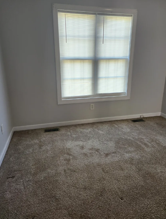 1402 Corbett Ave Ne #NA - Photo 7 of 12