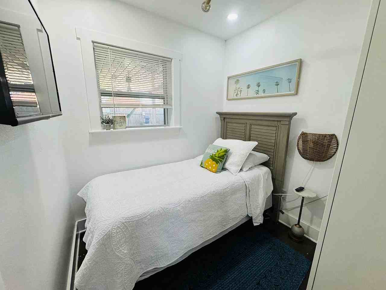 4211 S Drexel Ave #NA - Photo 2 of 12