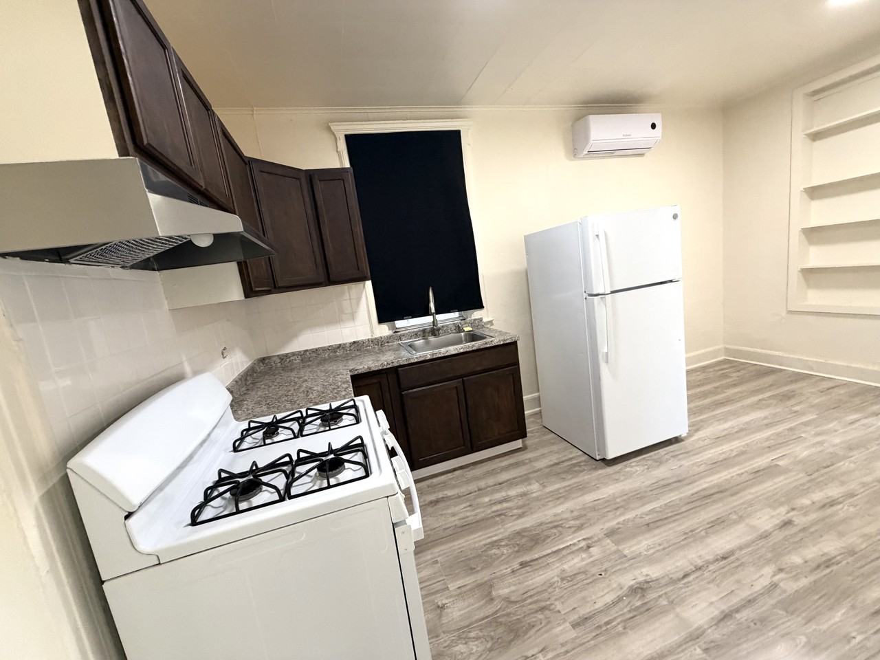 306 N High St #2F - Photo 3 of 12