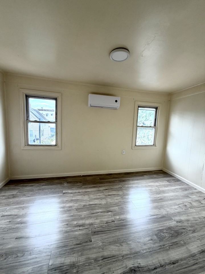 306 N High St #2F - Photo 6 of 12