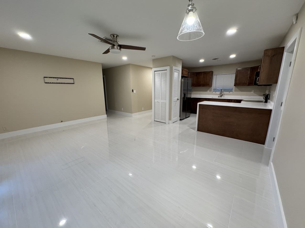 700 W 34th St #NA - Photo 2 of 15