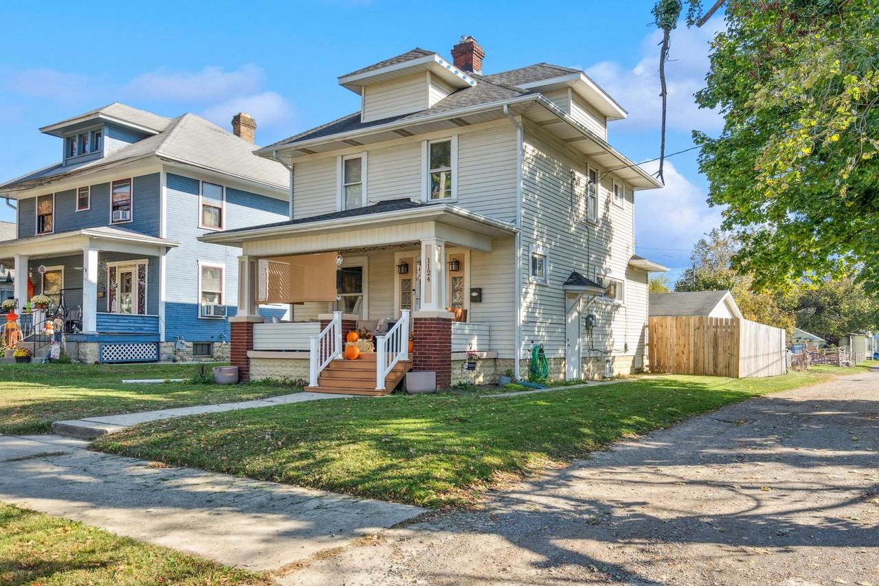 1124 Elm St #NA - Photo 2 of 28