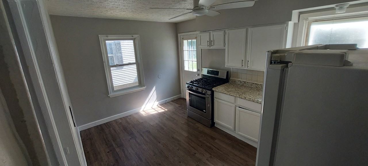 2374 E 37th St - Photo 2 of 29