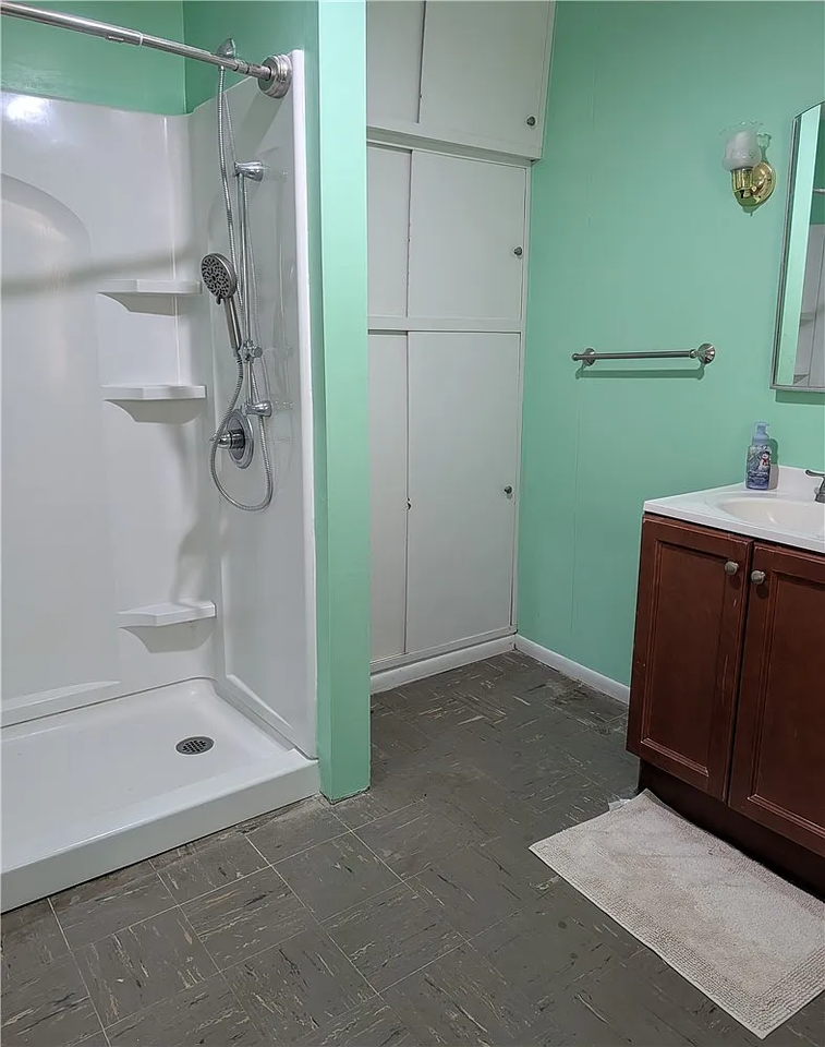528 Hoffman Ave #NA - Photo 5 of 14