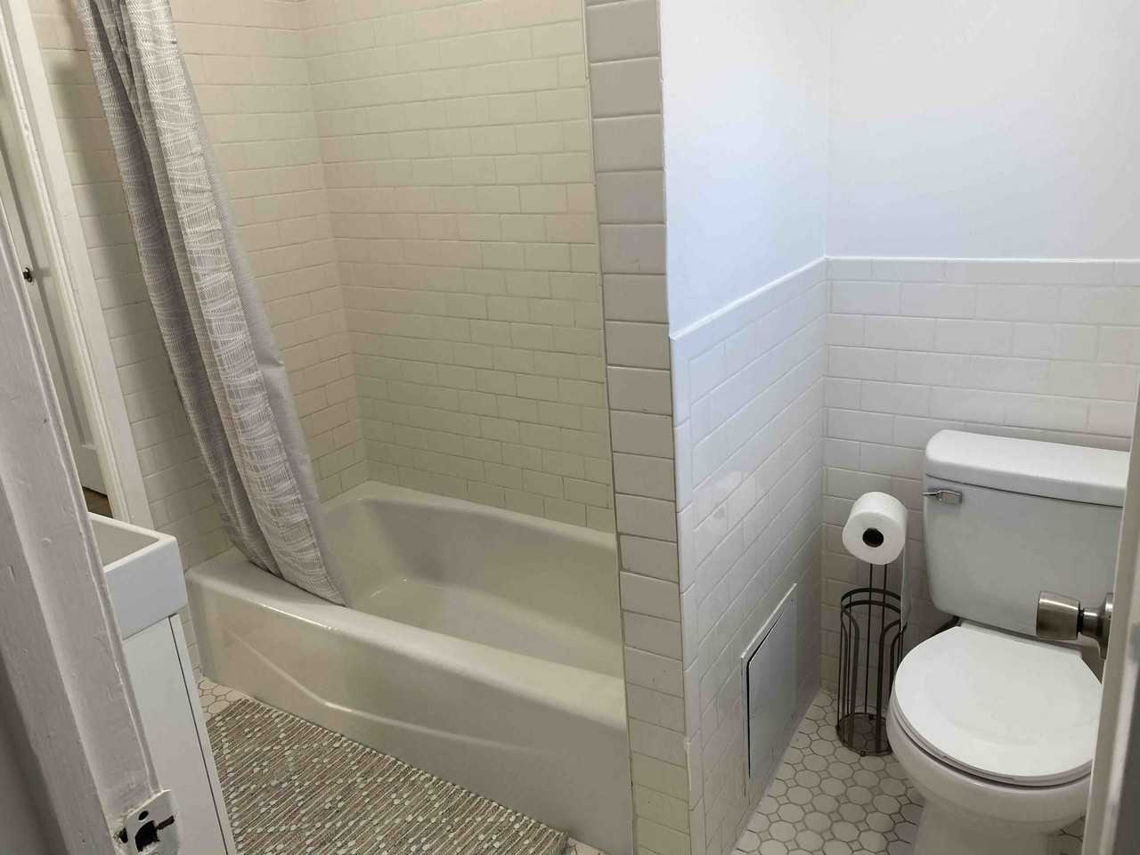 1657 W 38th Pl - Photo 2 of 3