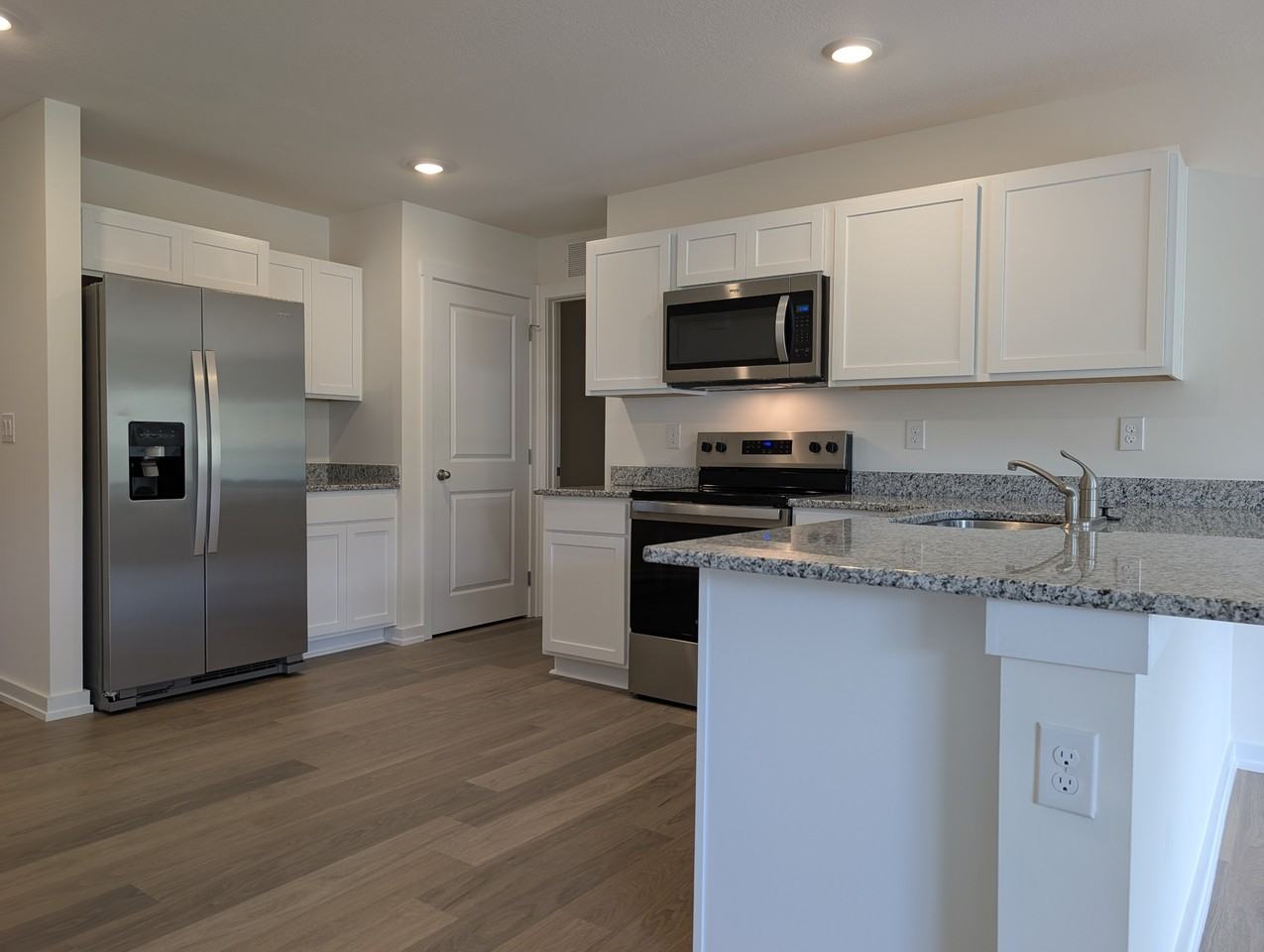 573 White Oak Ln #NA - Photo 7 of 24