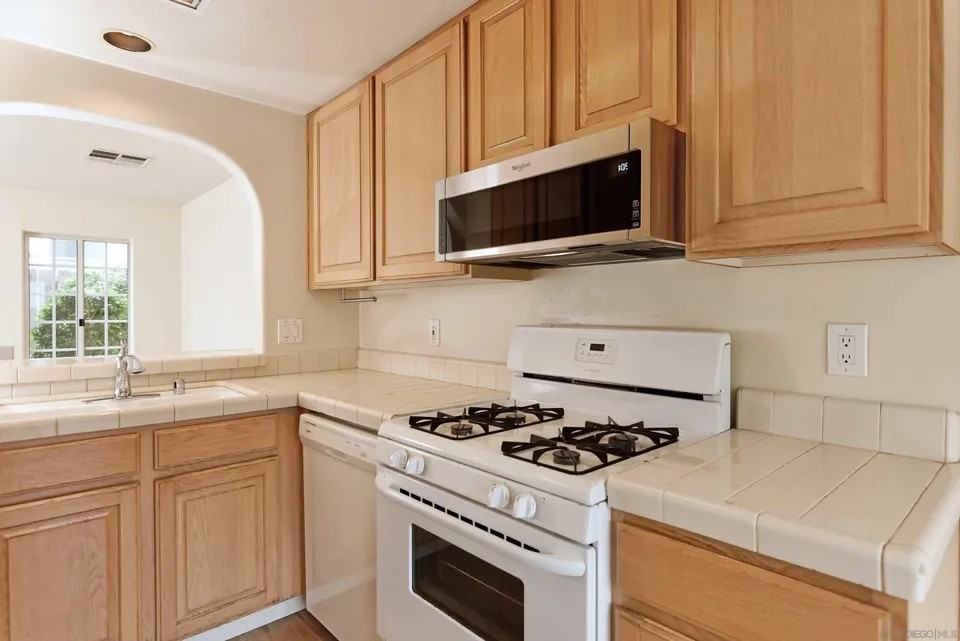 4083 Sequoia St #NA - Photo 6 of 23