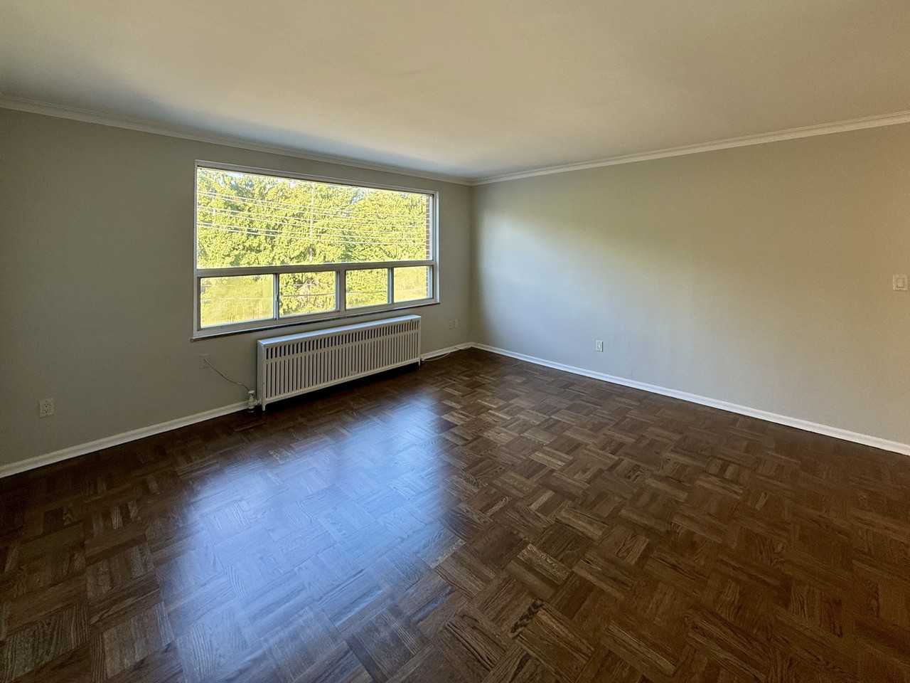 1299 Bayview Avenue - Photo 5 of 17