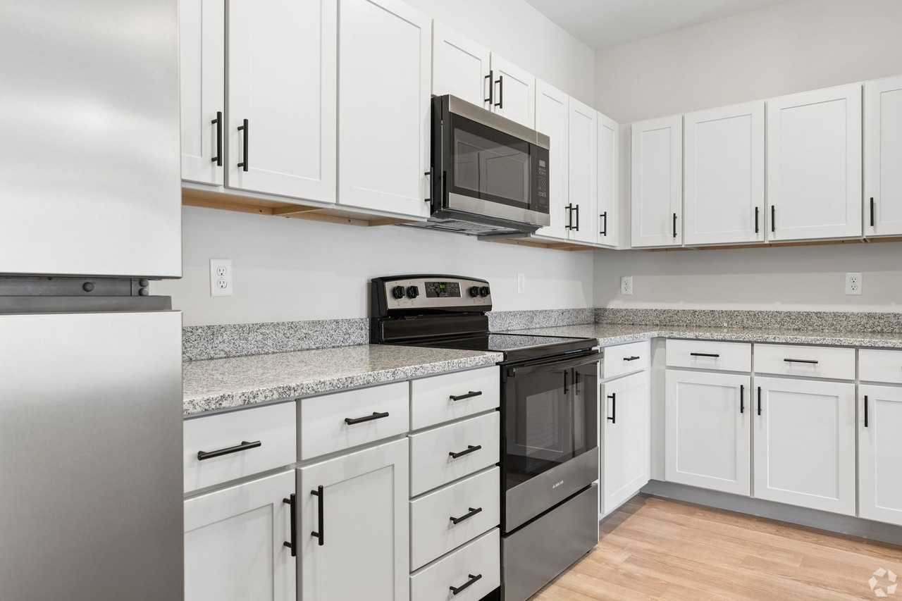 1100 Armstrong Mill Rd - Photo 2 of 34