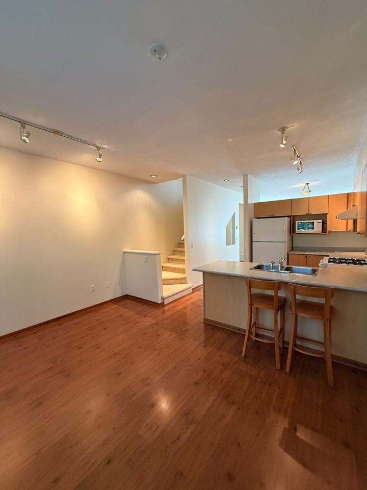 6331 Number 1 Road #9 - Photo 7 of 22