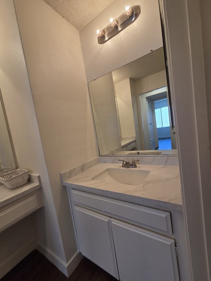 600 West 3rd Street #A312 - Photo 4 of 12