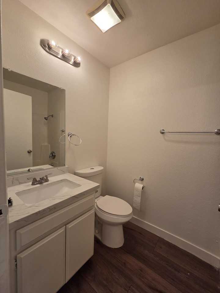 600 West 3rd Street #A312 - Photo 5 of 12