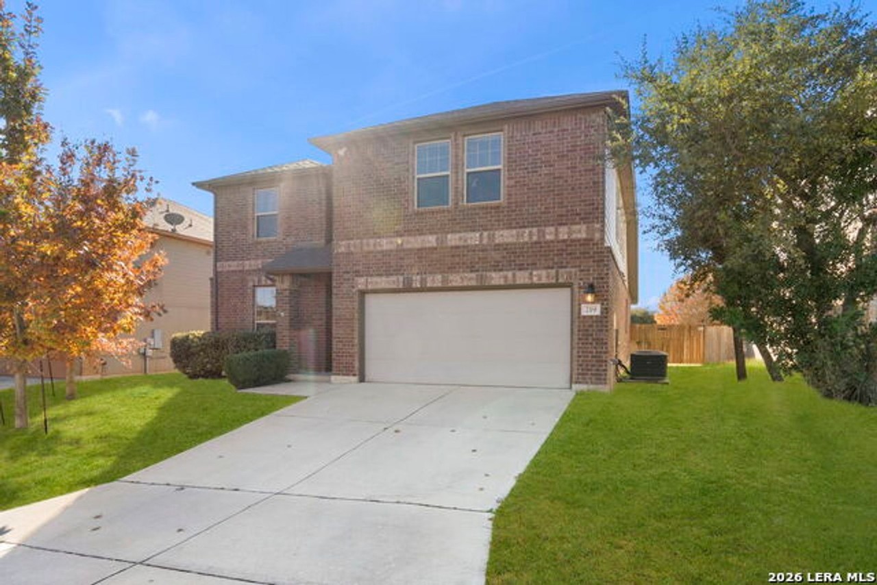 219 Lucchese St - Photo 4 of 35