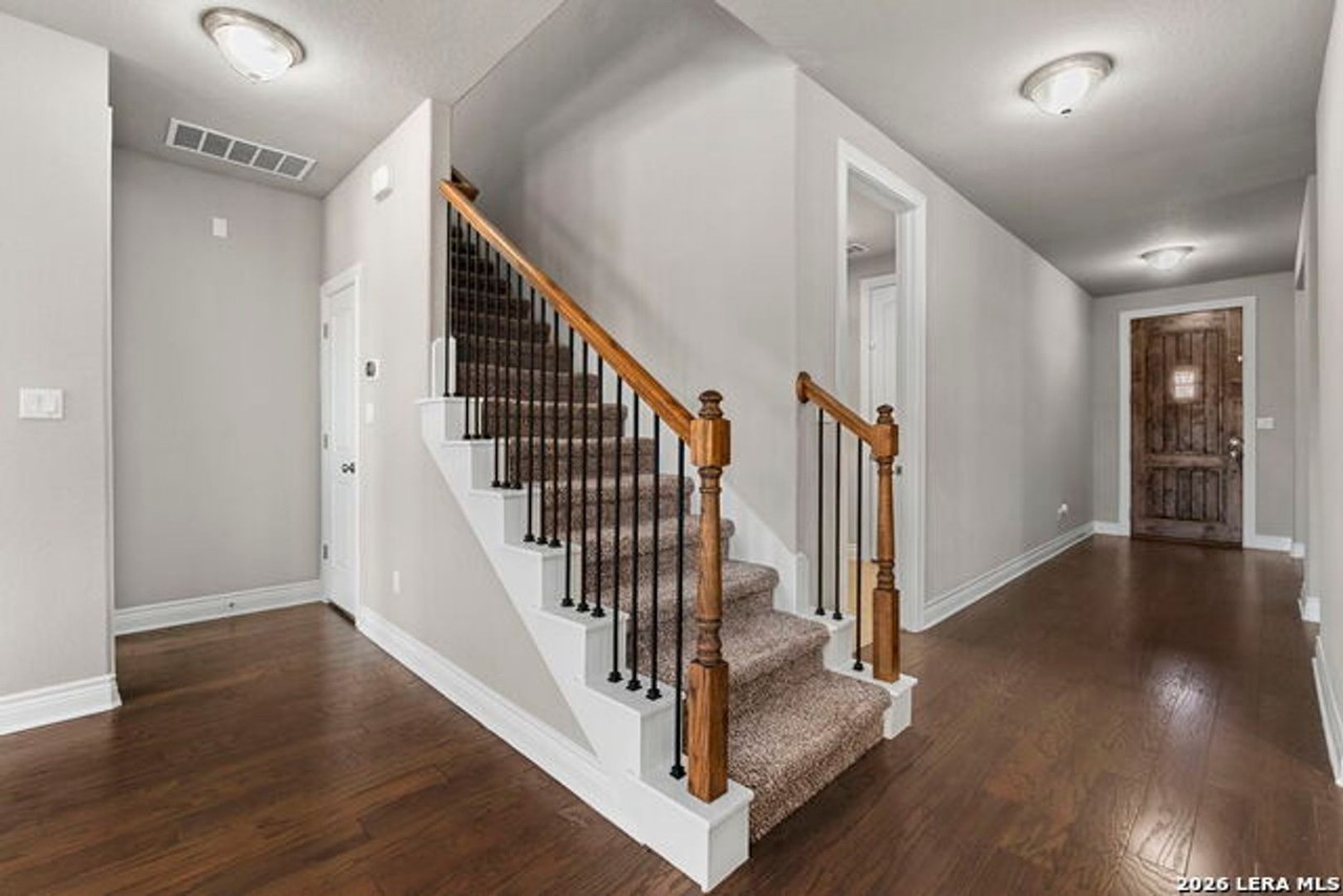 219 Lucchese St - Photo 5 of 35