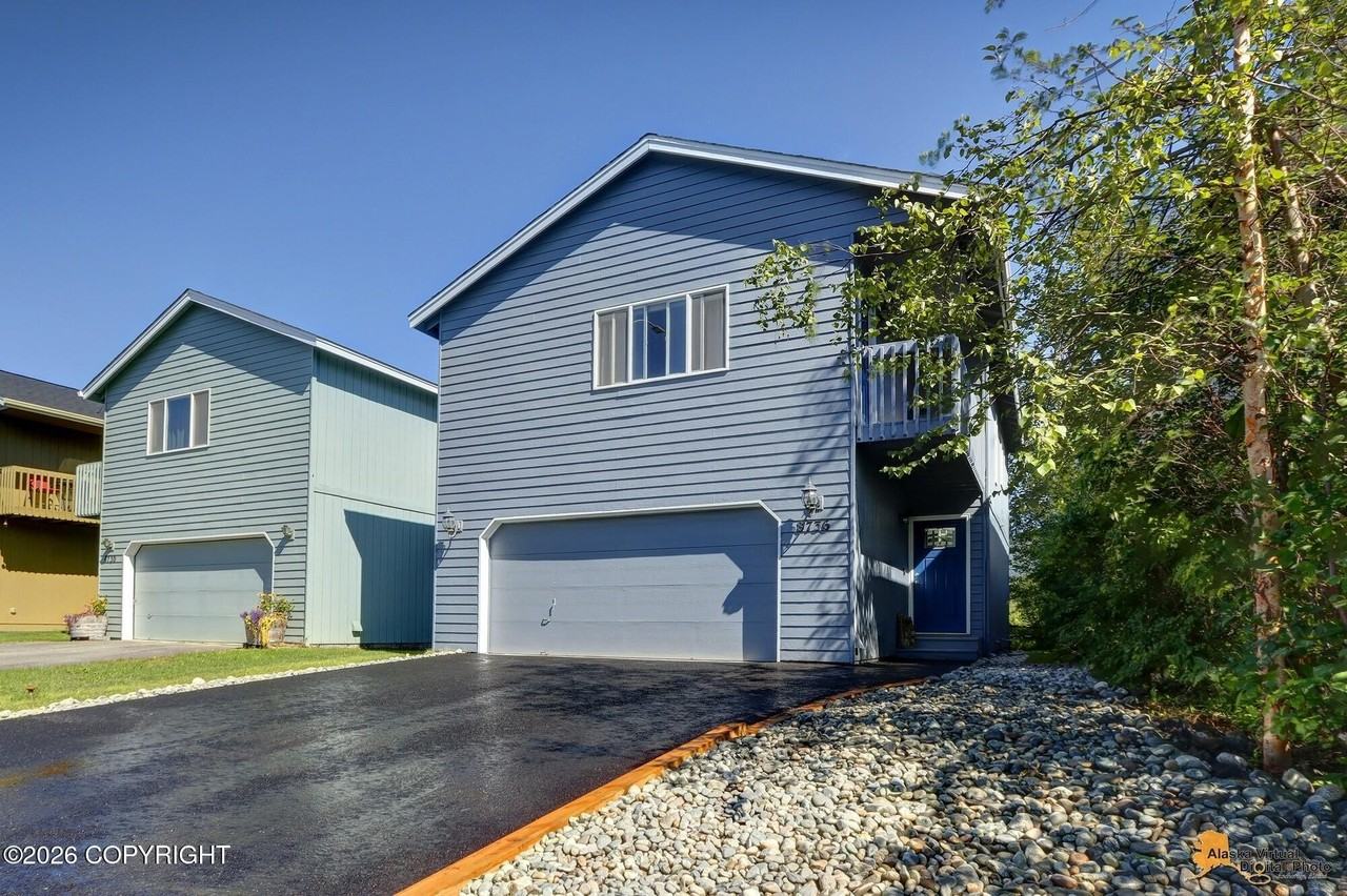 8736 Cross Pointe Loop