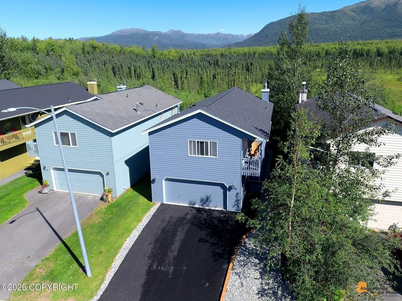 8736 Cross Pointe Loop - Photo 2 of 31