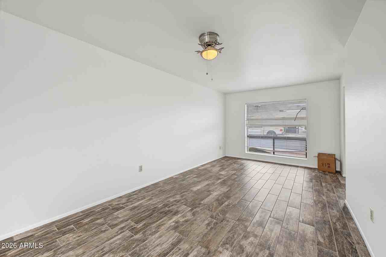932 E Michigan Ave - Photo 7 of 18
