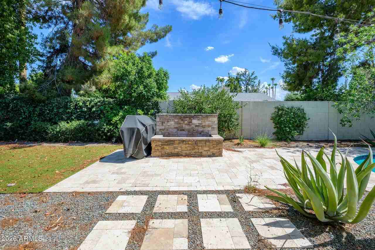 8507 E San Felipe Dr - Photo 4 of 35