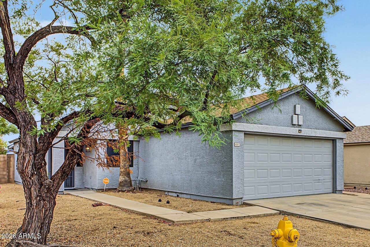 8507 W College Dr - Photo 4 of 31