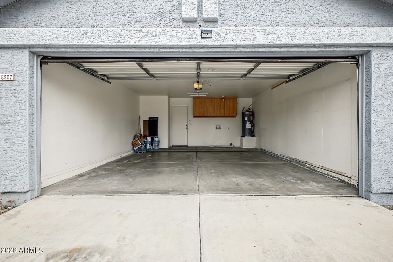 8507 W College Dr - Photo 7 of 31